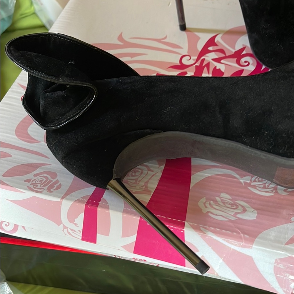 Elegant Black Stiletto Heels